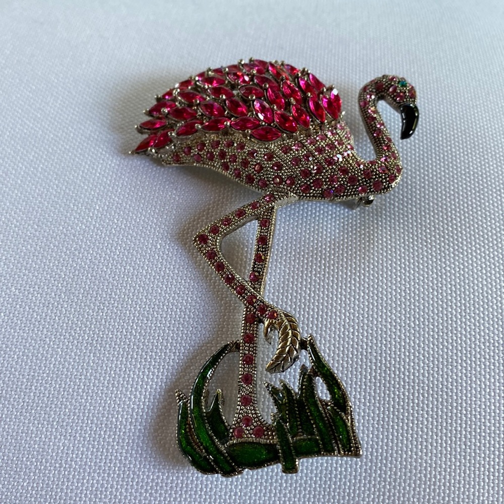 Vintage costume pink flamingo brooch